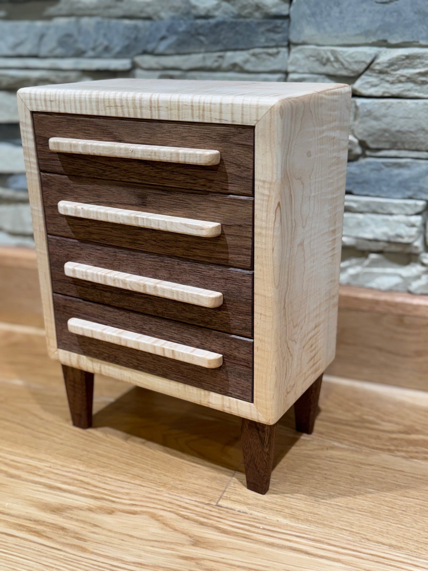 Keepsake/ Jewelry stand 1 of 1