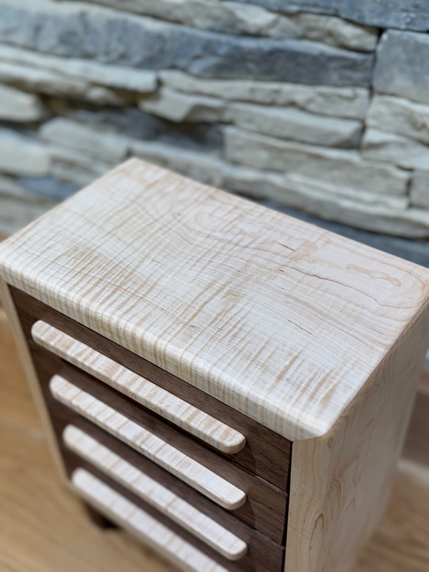Keepsake/ Jewelry stand 1 of 1