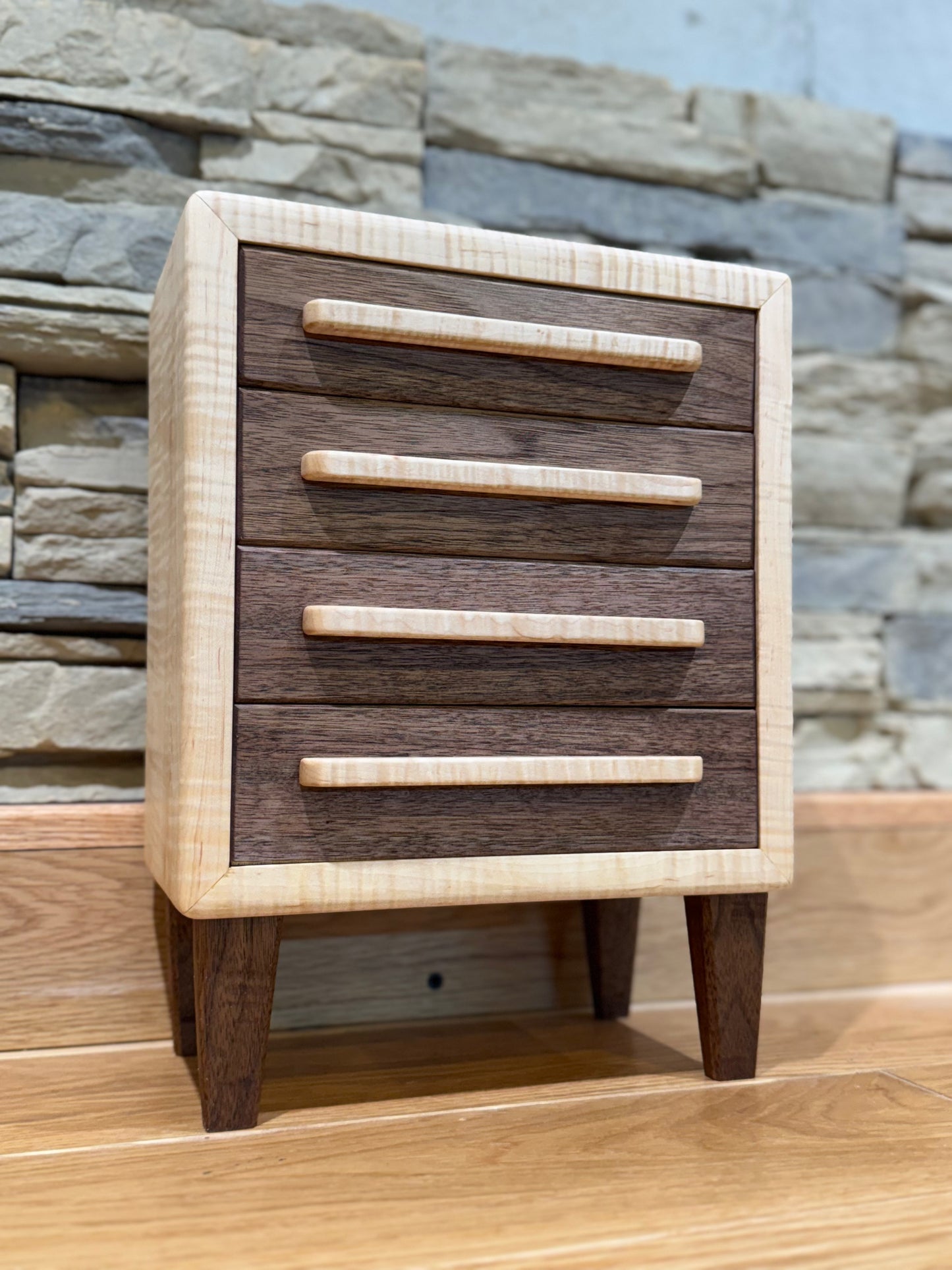 Keepsake/ Jewelry stand 1 of 1